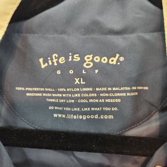 Life Is Good Beige and Navy Windbreaker - Picture 5 of 9